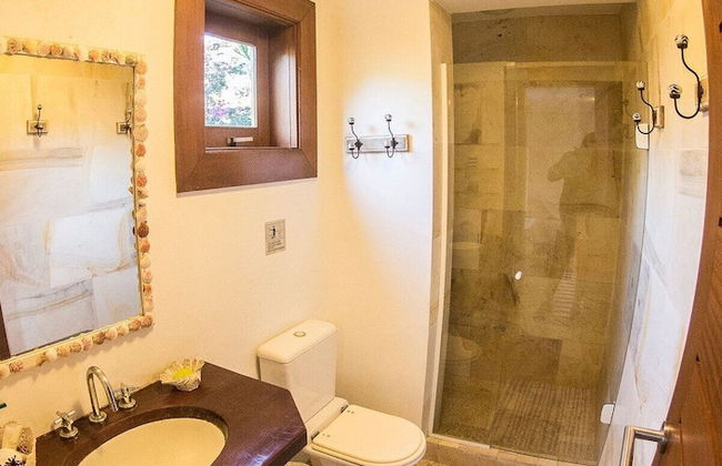 Mansão Exuberante Pé na Areia Ferradura - Photo 45