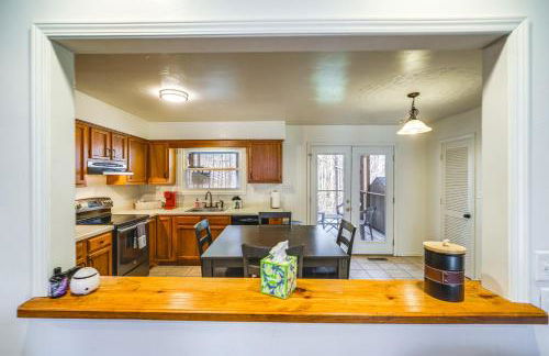 Pet-Friendly Roanoke Home with Fire Pit and Grill! - Foto 6