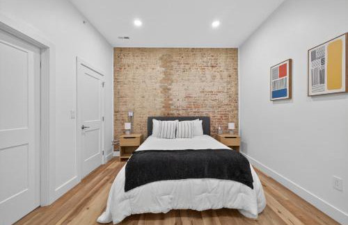 Stylish Downtown Unit with Historic Charm apts - Foto 22