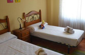 Chalet en urbanización con piscina - Foto 25