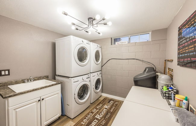 New Luxury Prescott Lynx B B 4k ft2 Sleeps 22 - Photo 26