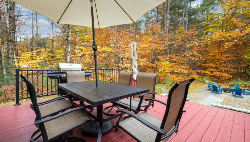 3BR Lake Luzerne Retreat with Game Room & Cozy Fire Pit - Foto 4