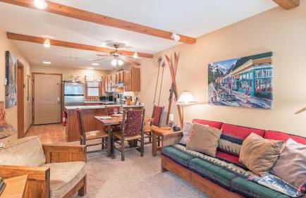 Ghostriders 5 by AvantStay 2 Bedroom Condo Near Main Street Hiking Skiing STR permit 3571 - Foto 6