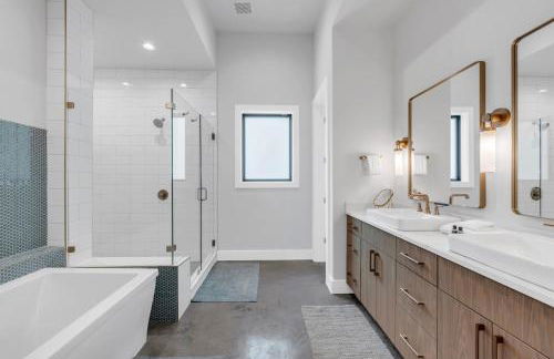 Palm Paradise on Lake LBJ with Concierge Services - Foto 29