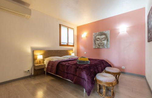 LB Vacation Rentals I Quiet Large 3-Bedroom Apartment with Terrace, Garden & Incredible Mountain View - Foto 15