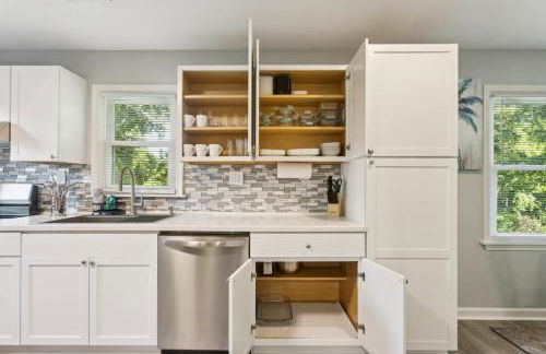 Spacious Beach Styled Oasis 3BR 2BA Pet Friendly - Foto 19