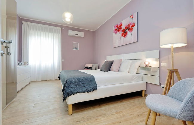 The Place to Be - Photo 10