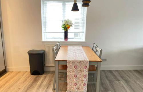 Exclusive 1 and 2 Bedroom Flats only 0,5 miles aw - Foto 57