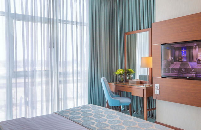 Royal Continental Suites - Photo 72