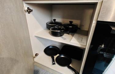 Modern 1BR Business Stay with Fast WiFi - Foto 8