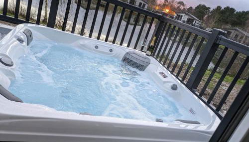 Kingfisher Lodge - Lakeside Lodge With Hot Tub - Foto 5