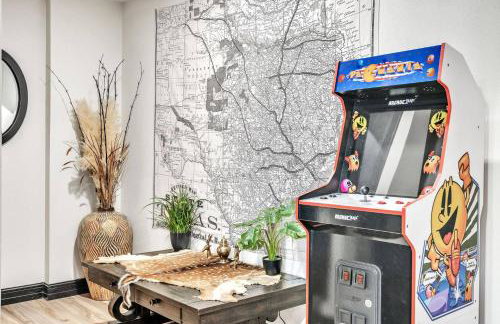 Stylish Family Fun! Pool, Hot Tub, Volley Ball, Arcade & Boat Parking - Foto 7