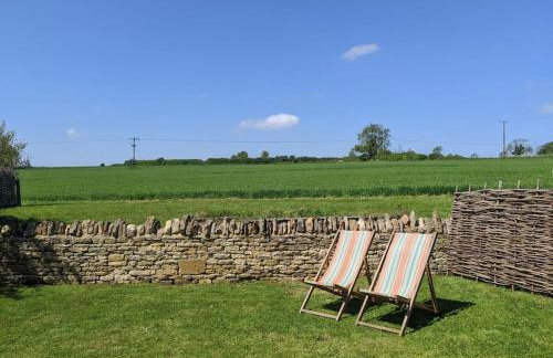 Stylish 3 bed Cotswold cottage with stunning views - Foto 30