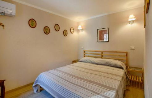 2 Bedroom Lovely Apartment In Gombitelli - Foto 24