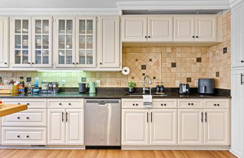 24-Sleeper, Hot Tub, Sauna, Game Rm, Near Biltmore - Foto 53