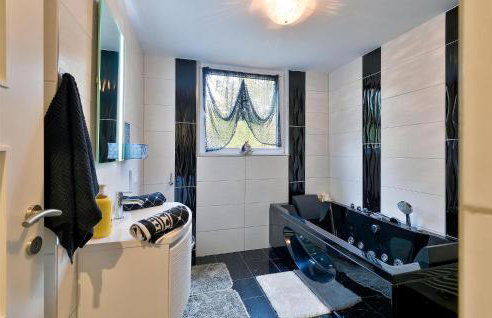 Nice Home In Zadoborje - Foto 45