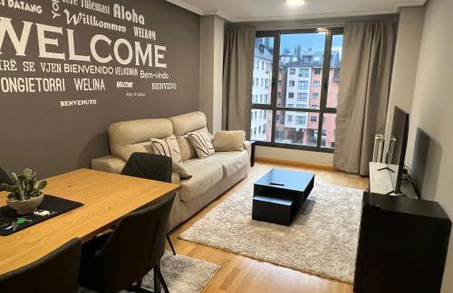 Bonito piso zona hospital con garaje - Foto 1