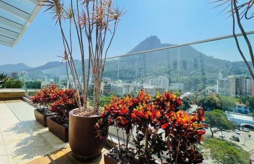 Cobertura Estilosa com Vista Linda e Privacidade - Foto 28