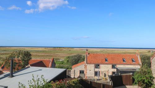 Seaview Cottage - Photo 2