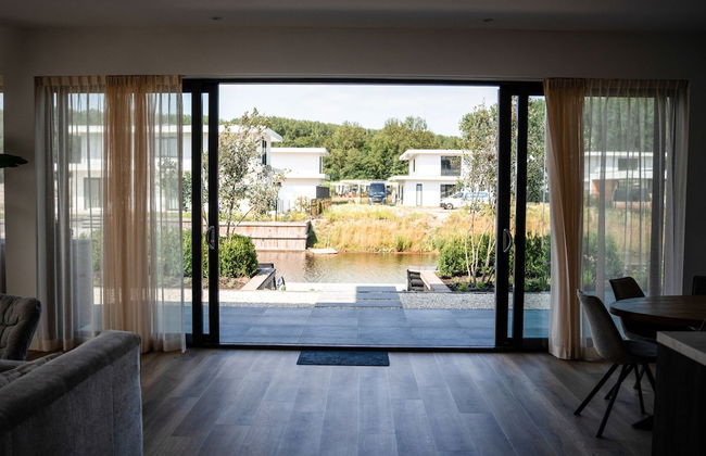 Water Villa With Garden and Jetty Near Harderwijk - Photo 12