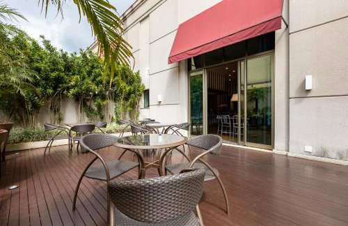 Luxuoso Apt Batel - 4 Minutos do Shopping Pátio Batel c/ Garagem, Piscina, Sauna e Academia - Foto 53