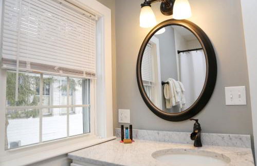 Two Bedroom with Lake View - Foto 19