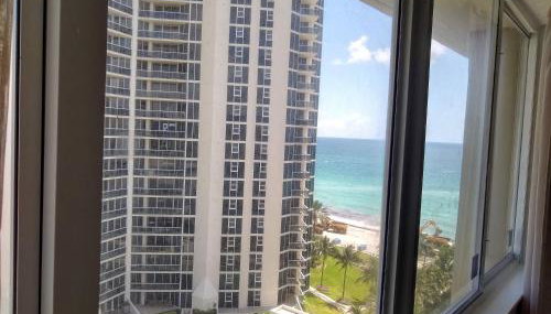Estudios para 4 personas en la playa de Sunny Isles Beach - Foto 2