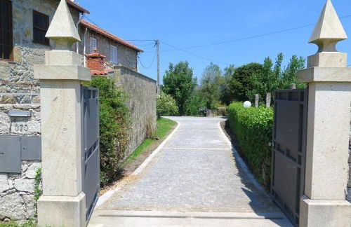 Beautiful villa in Póvoa de Lanhoso with pool and garden - Foto 66