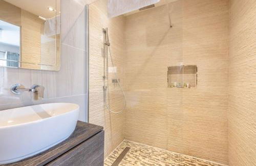 SPACIOUS 3 BEDROOM HOME - GREAT FOR FAMILIES! - By Tempstay - Foto 14