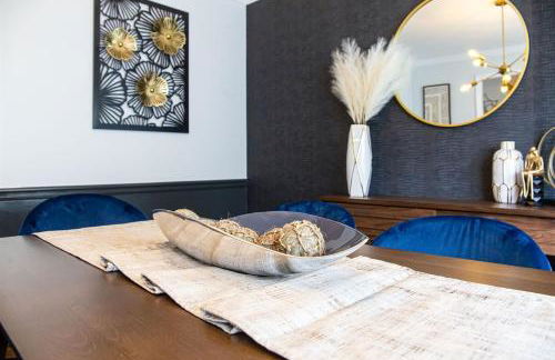 Lux Home-mins to Truist Park wKing pet friendly - Foto 40