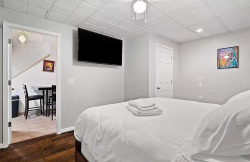 Fun 3 BR Home in Ohio City Game Room Sleeps 11 - Foto 14