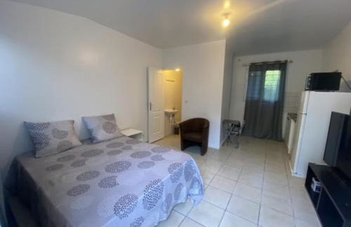 Apartment Sleeps 2 with On-Site Parking - Foto 1