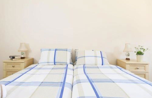 Countryside Bungalow for 4 Close to Beaches - Foto 30