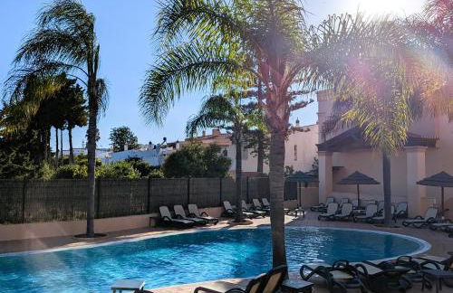 Luxury 3-bedroom apartment at high-end Praia da Luz - Photo 35