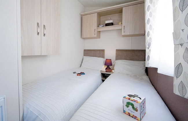 Stunning 4-bed Caravan in Mablethorpe Sleeps 10 - Foto 3