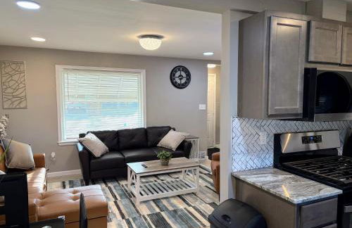 Your Cozy Home Away From Home king bed, parking - Foto 20