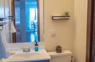 Finn's Hideaway -Modern family river home - Foto 30