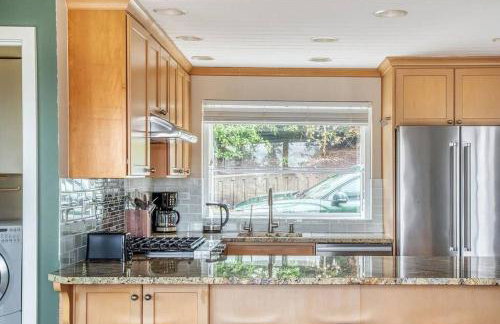 Lake View Relaxing Bellevue Home - Foto 29