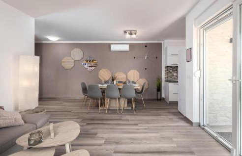 3 Bedroom Nice Home In Kapovci - Foto 6