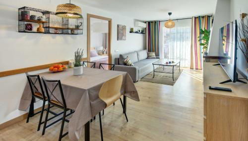 APARTAMENT PAU CASALS, 2 min walk from the sea & sea view - Foto 4