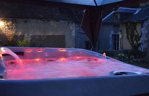 Charmant gîte au cœur du Berry avec jacuzzi et terrasse - FR-1-591-757 - Foto 1