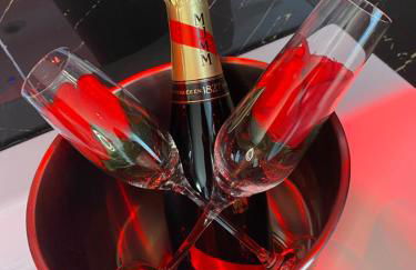 SPICY LOVE - proche Nice et Cannes - Jacuzzi privatif - French Riviera - luxe - suite romantique - Foto 9