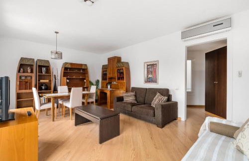 For couples, families and groups, Barcelona center - Photo 3