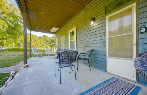 Hot Tub and Creek Views Secluded Perryville Cabin - Foto 28