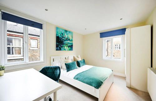 Modern 2BR Apartment for Contractors, Balcony & Fast Wi-Fi, W6 - Foto 13