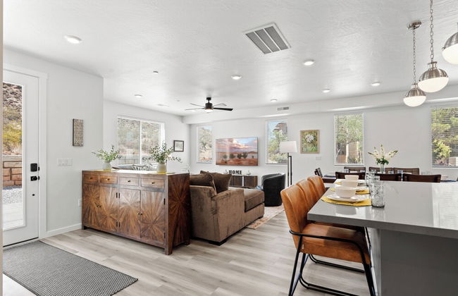 Touch of Class Stunning 5 Bdr! - Photo 16