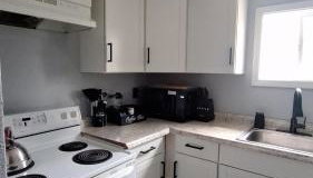 Central Apartment, Steps from the Park - Foto 3