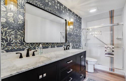 Riverfront! Family Friendly, Hot Tub, Fire Pit, EV - Foto 16