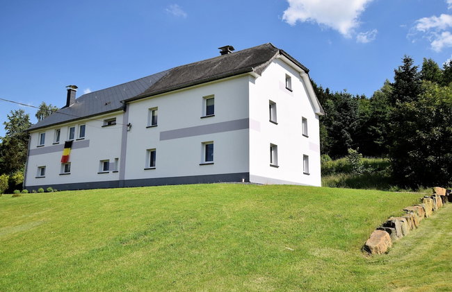 Holiday Home in Saint Vith With Terrace - Photo 1