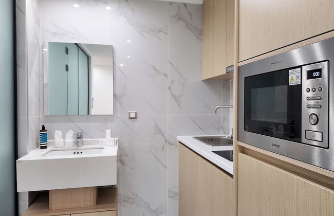 CC LUX Suites - Photo 50